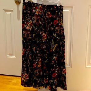 Beautiful, feminine, midi skirt from Maeve.